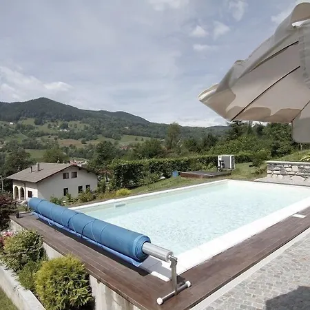 Corte Santa Libera 3* Сан-Феделе-Интельви